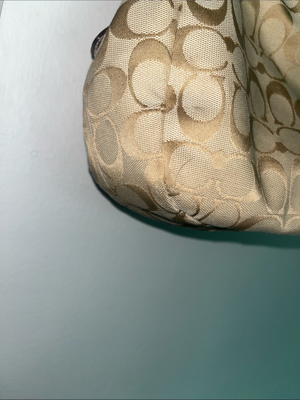 Coach Signature Soho Hobo bag featuring khaki monogram canvas and ivory leather - Picture 3 of 13